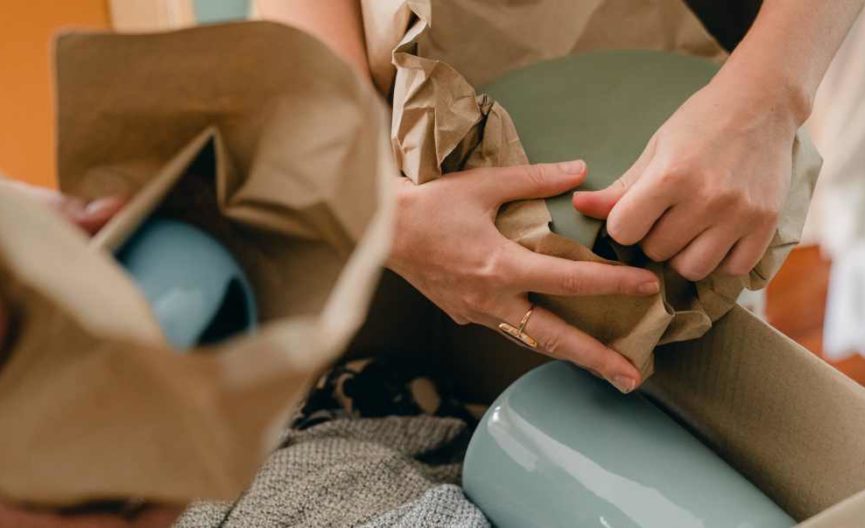 Comment emballer et transporter des objets fragiles lors d'un déménagement
